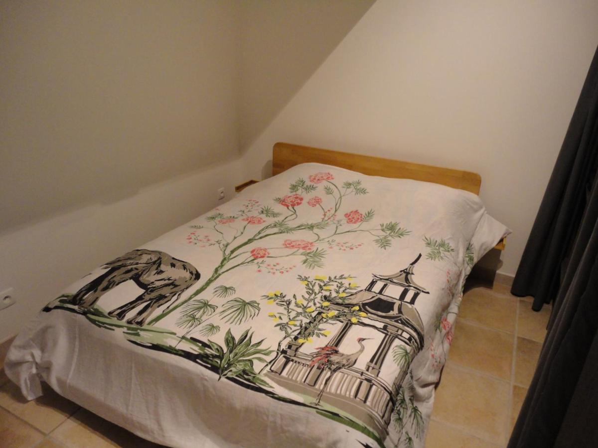 Joli Appartement Dans Village Calme En Provence Les Mées Exterior foto